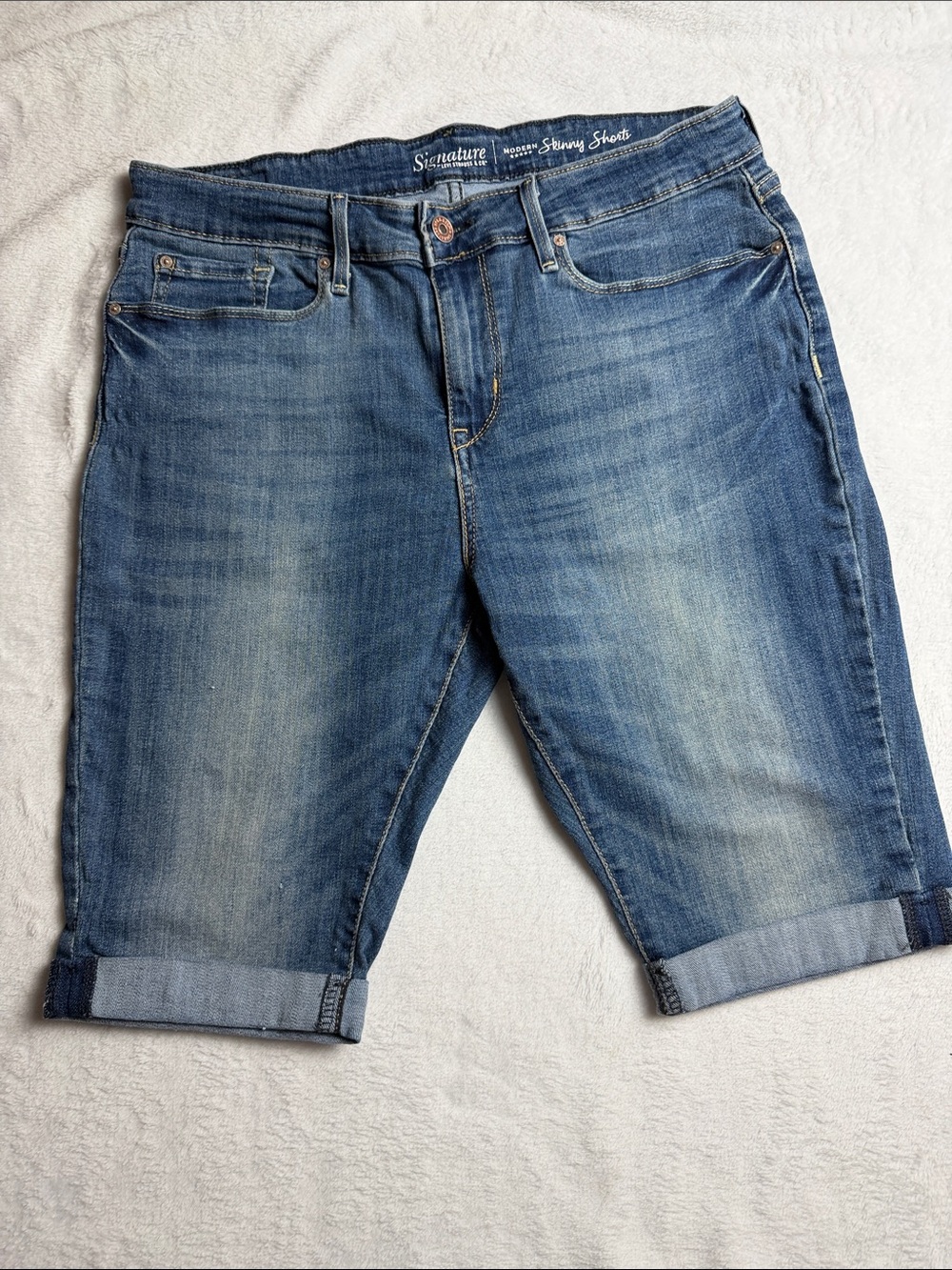 Levi's Blue Rolled-Cuff Cropped Denim Shorts